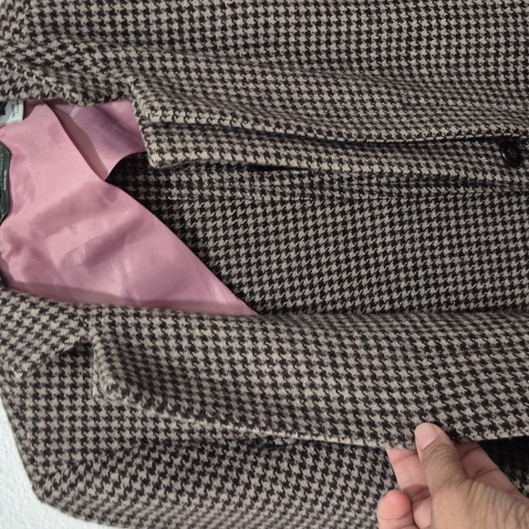 Eddie Bauer Women's Houndstooth Blazer 100% Wool. Black and Brown Size 6. - Picture 2 of 13